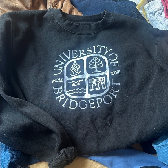 University of Bridgeport Black Sweater - Picture 1 of 1